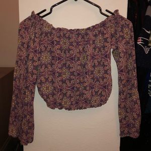 Pattern cropped top with bell sleeves